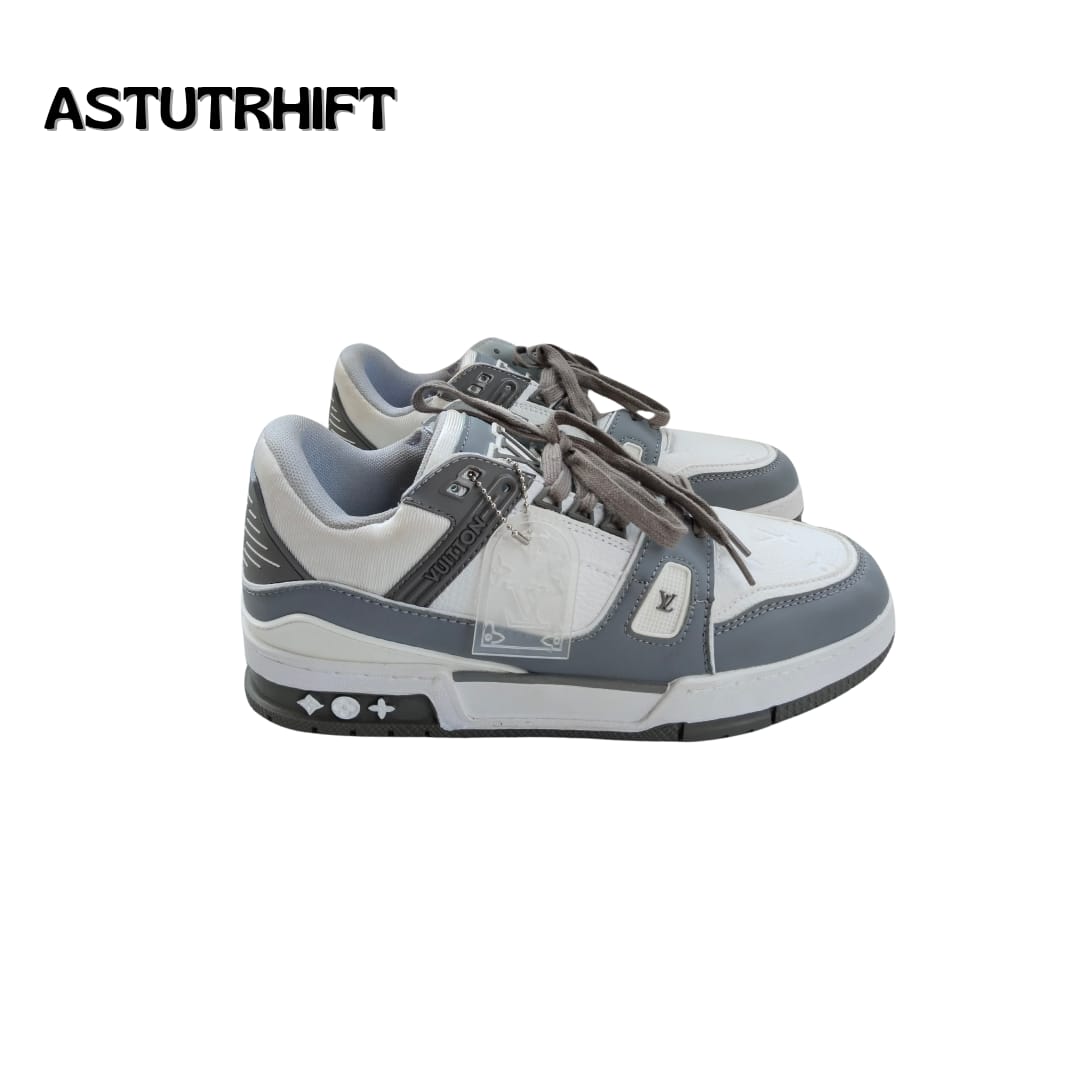 Sepatu LV SECOND WHITE GREY
