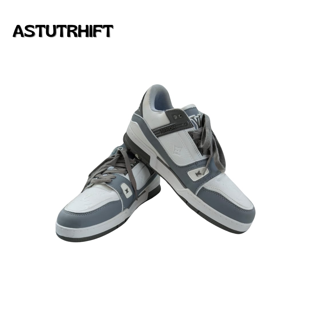Sepatu LV SECOND WHITE GREY
